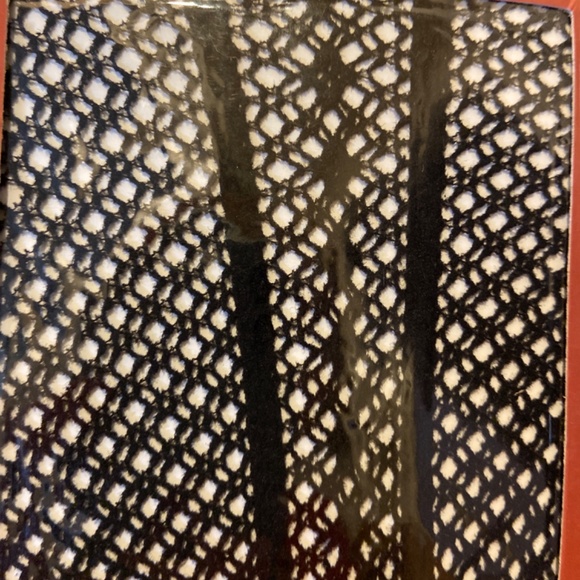 NEW NAJA STREET BLACK FISHNET TIGHTS PANTYHOSE NYLONS SHAPEWEAR OSFM DANCE - Picture 4 of 4